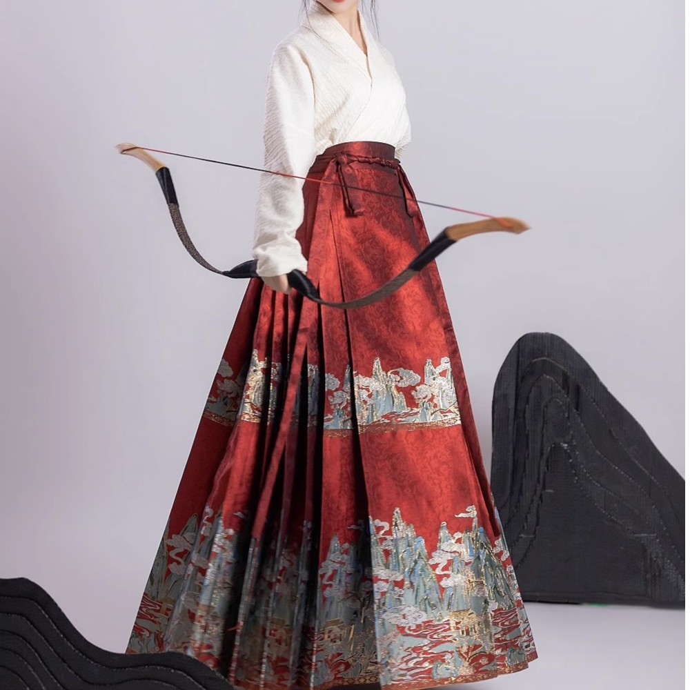 五五年原创汉服[千里江山]仿妆花飞机袖新中式红色马面裙婚服秋冬