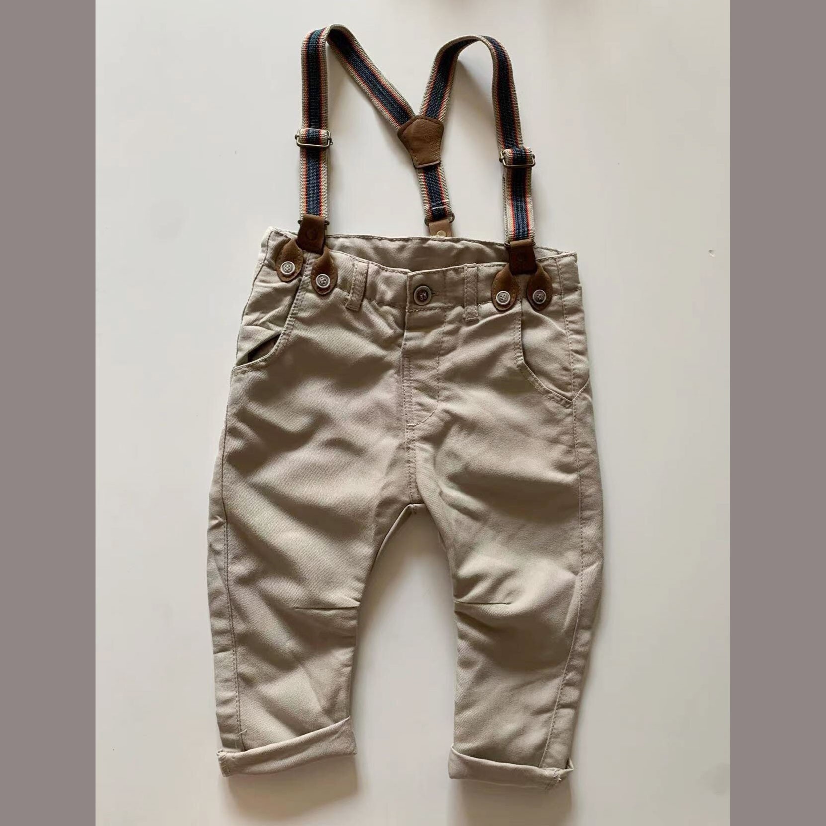 77#  浅卡其背带长裤小童春秋长裤 夏季薄款休闲长裤男宝宝卡其裤