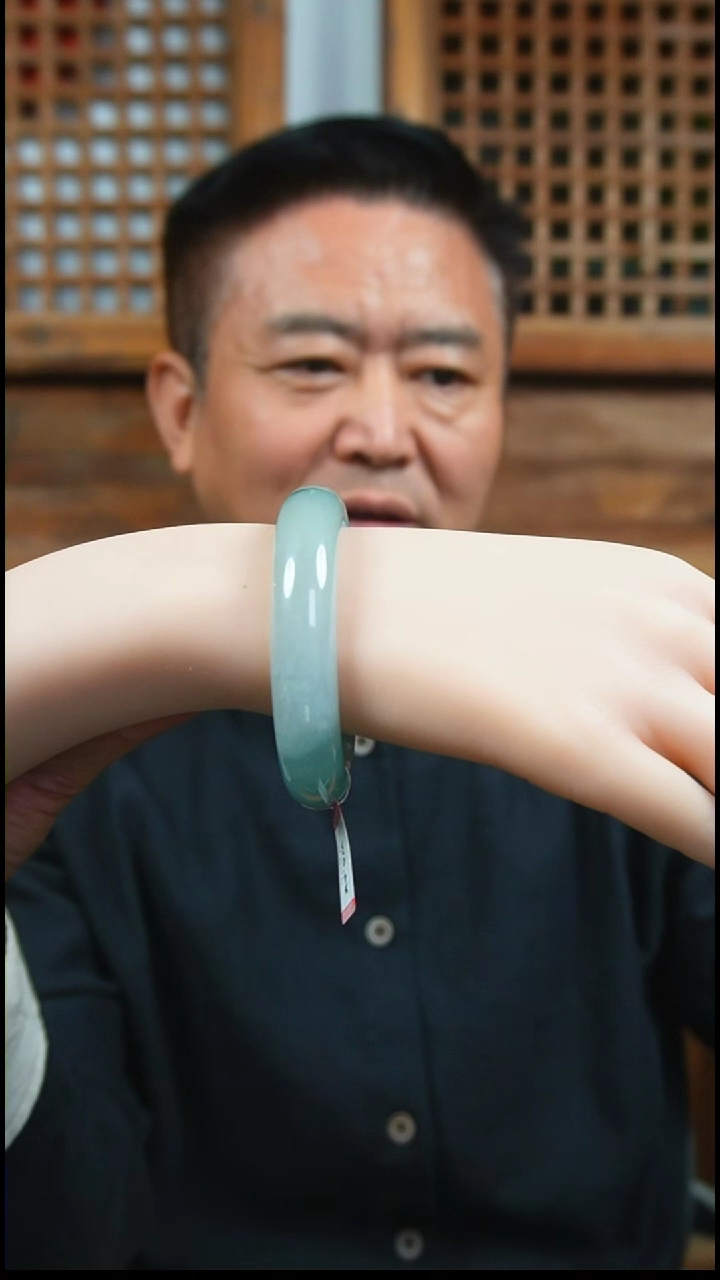 【闪购商品】翡翠手镯未镶嵌888