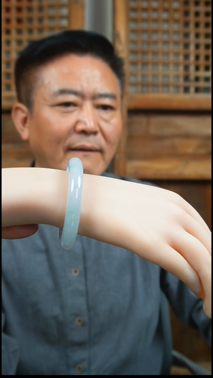 【闪购商品】翡翠手镯未镶嵌3333