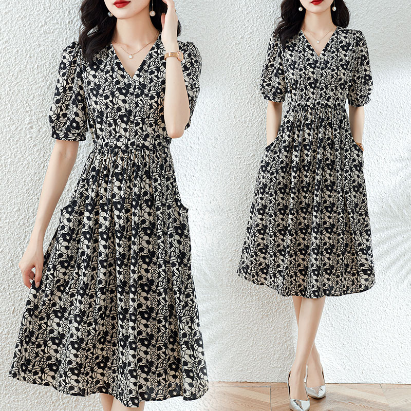 连衣裙女中长款气质显瘦2025新款时尚洋气收腰碎花裙子J939