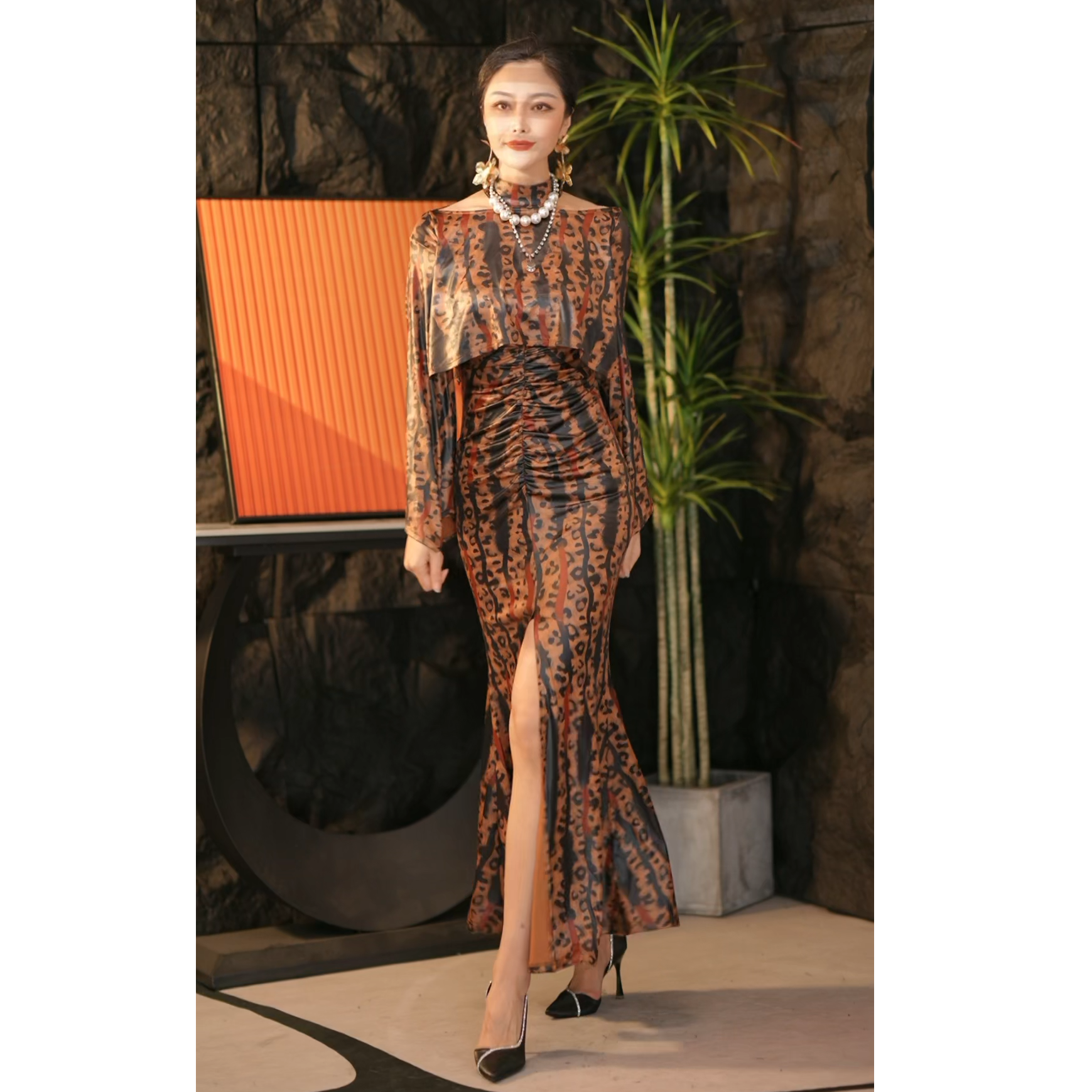 AIDUEIS-AD208时尚气质款包臀遮肉修身款开叉连衣裙中国风长袖