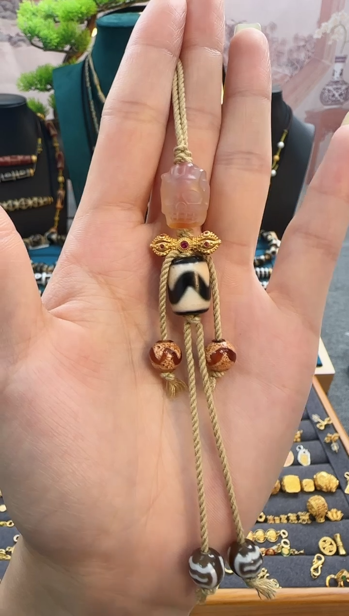 【闪购商品】玛瑙吊坠银S925镶嵌牙牙