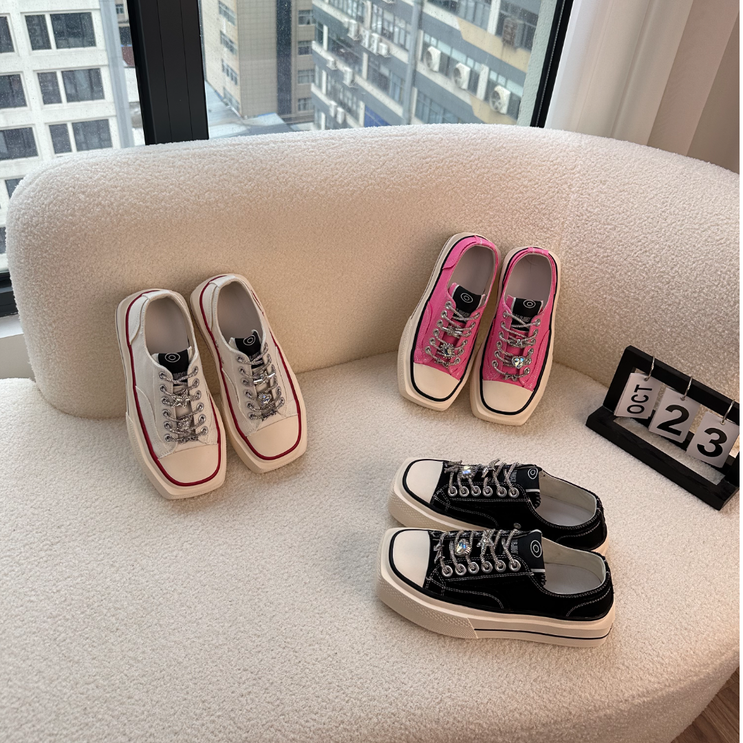 bvbv爆改25春秋新款方头厚底帆布鞋小众爆款亮钻街头潮鞋大头布鞋