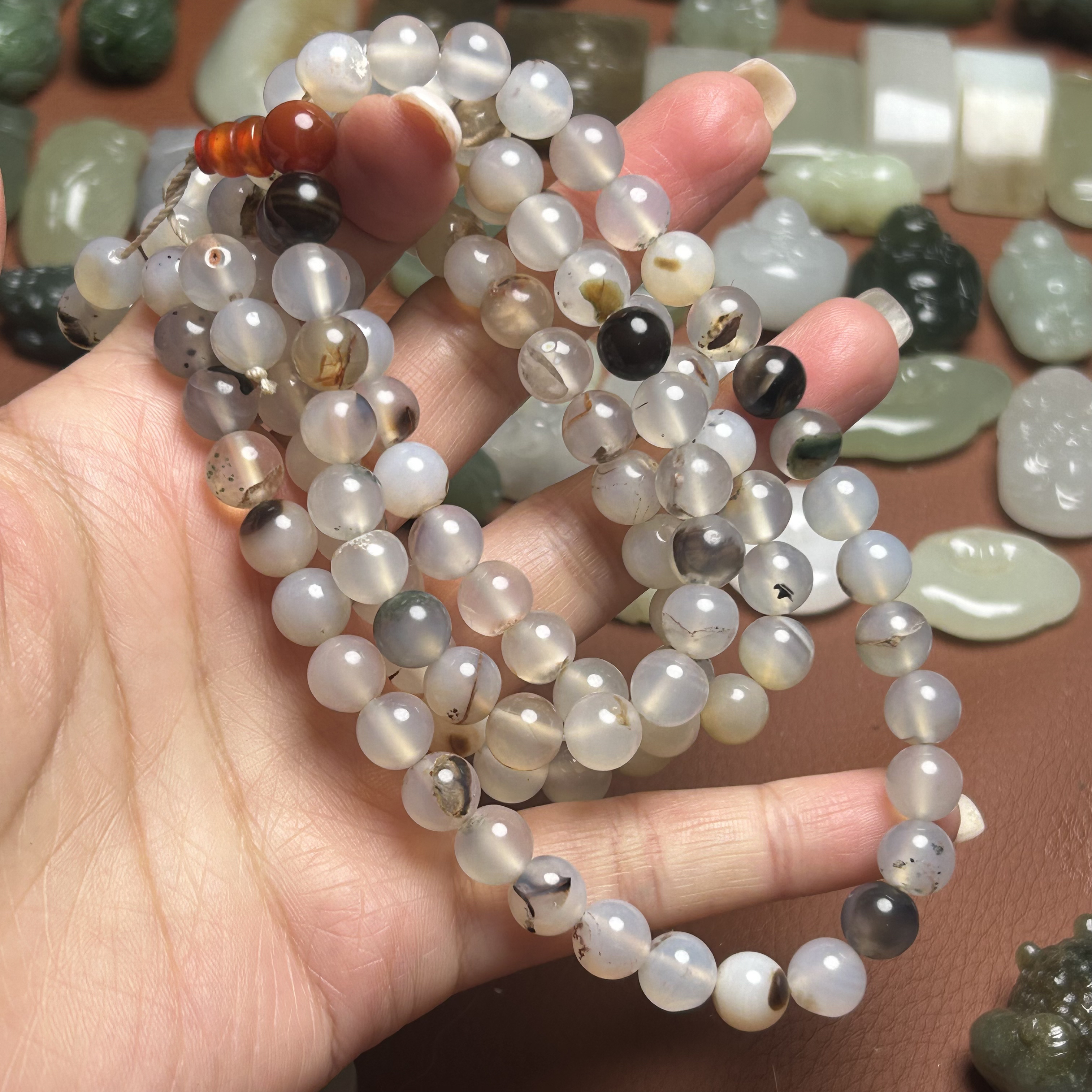 精品和田玉小挂件