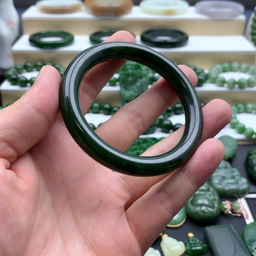 【闪购商品】和田玉（碧玉）颈饰未镶嵌赫*燕
