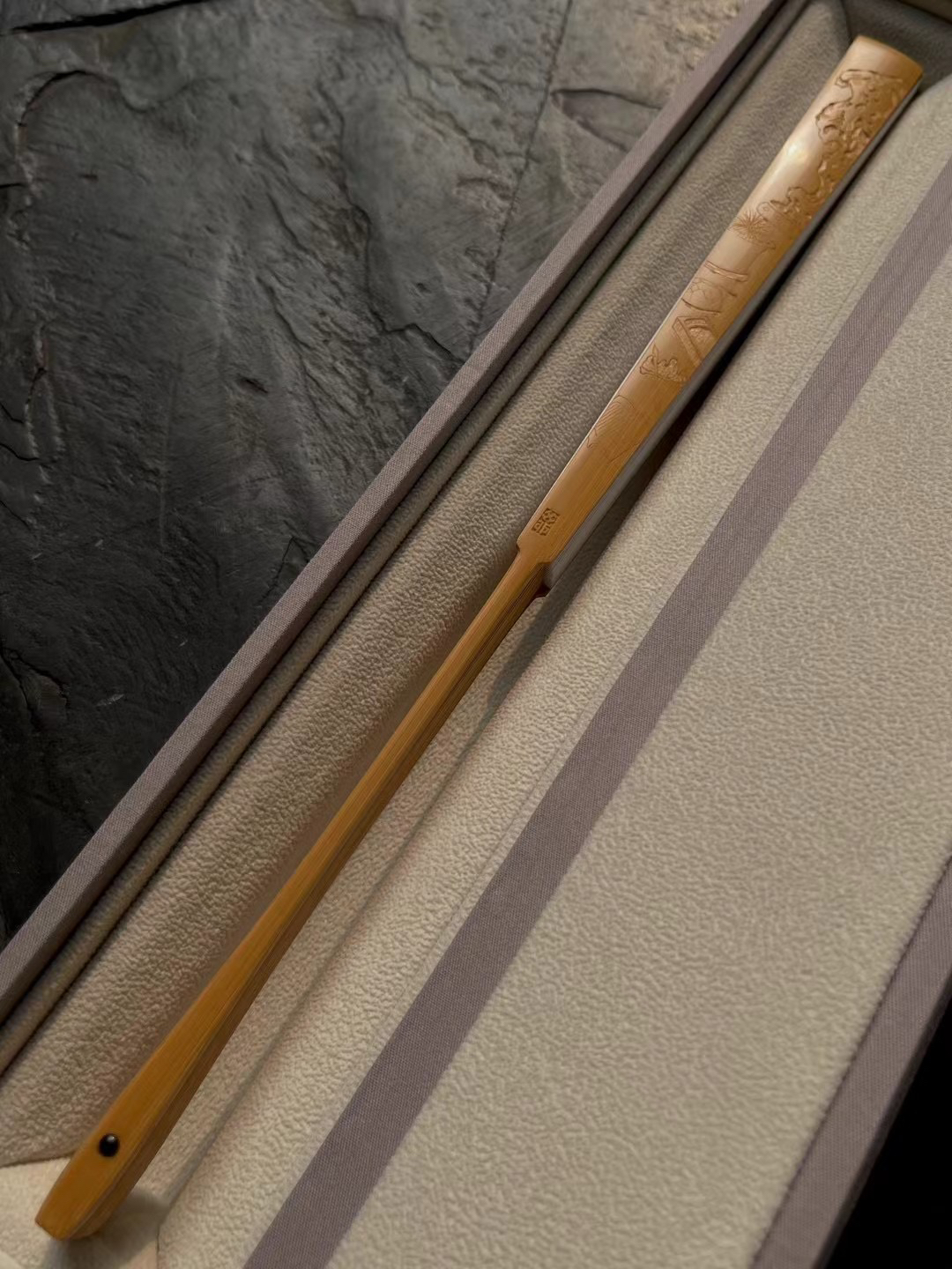 子逸老师癸卯秋月刊竹清供图江贻兵燕尾制式折扇九七寸十六档