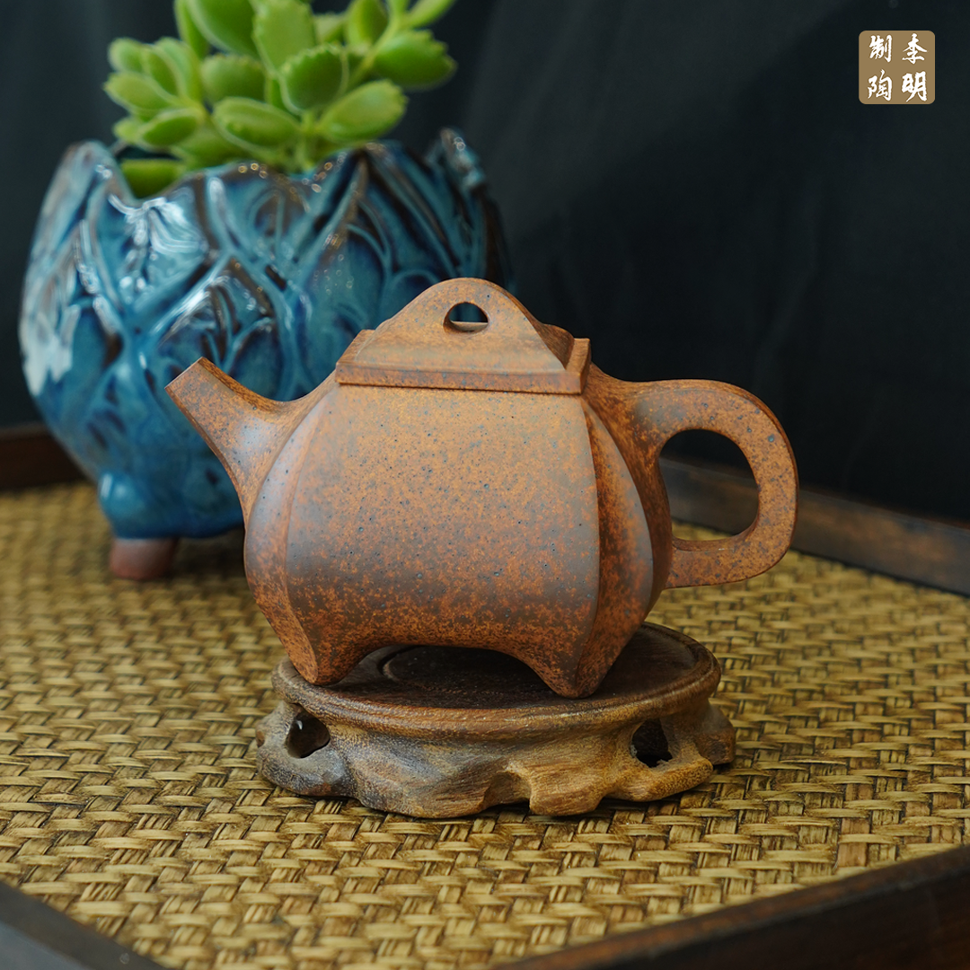 黄龙山原矿白麻子四方抽角壶300CC