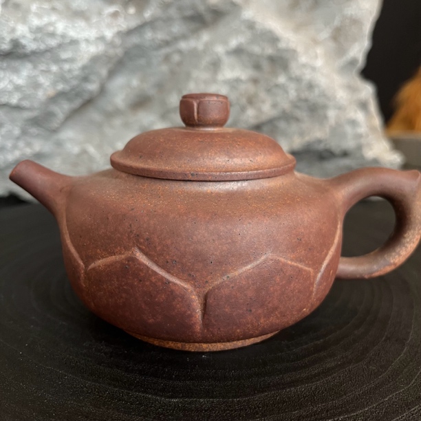 黄龙山原矿高温段莲花壶280毫升