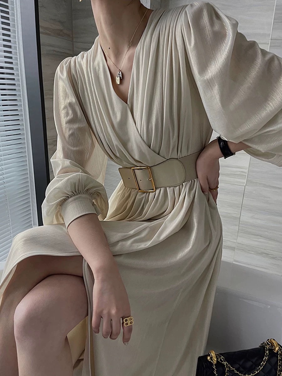 【喜喜女装】高端尾货 默认微瑕No退换新款气质设计感显瘦连衣裙