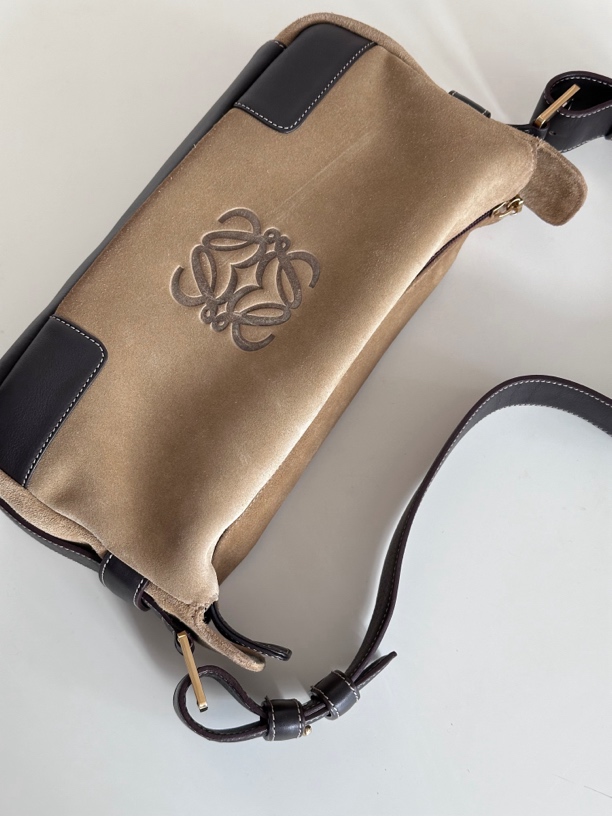 95新 LOEWE/罗意威 Loewe麂皮拼色单肩包
