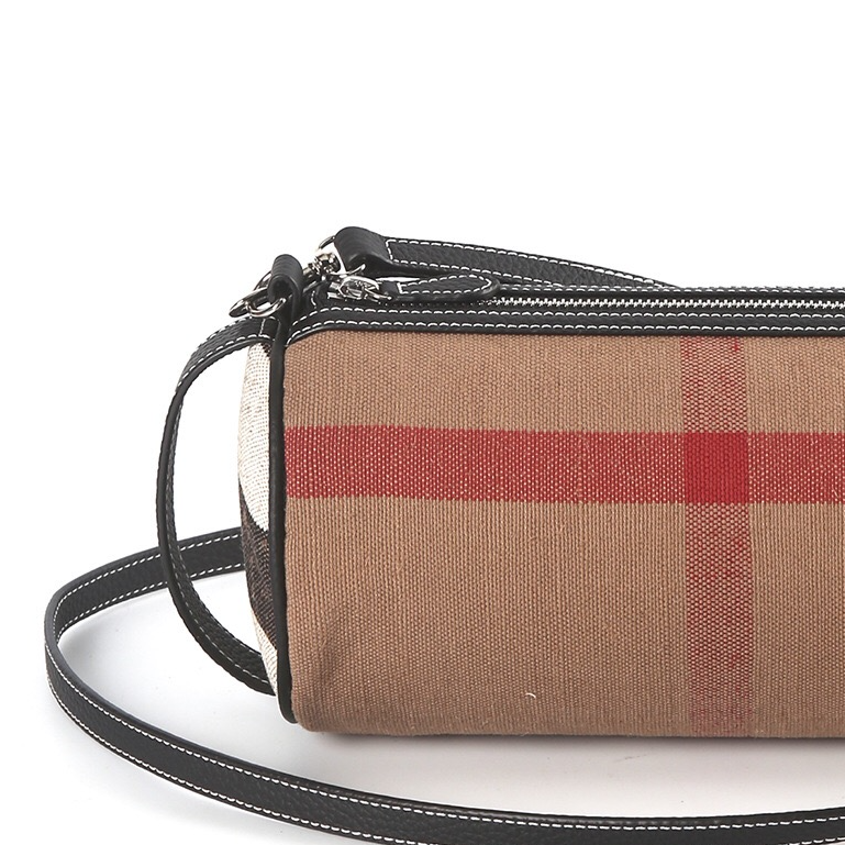 帆布圆筒包包女百搭休闲宽肩带单肩包欧美时尚ins超火格子斜挎包