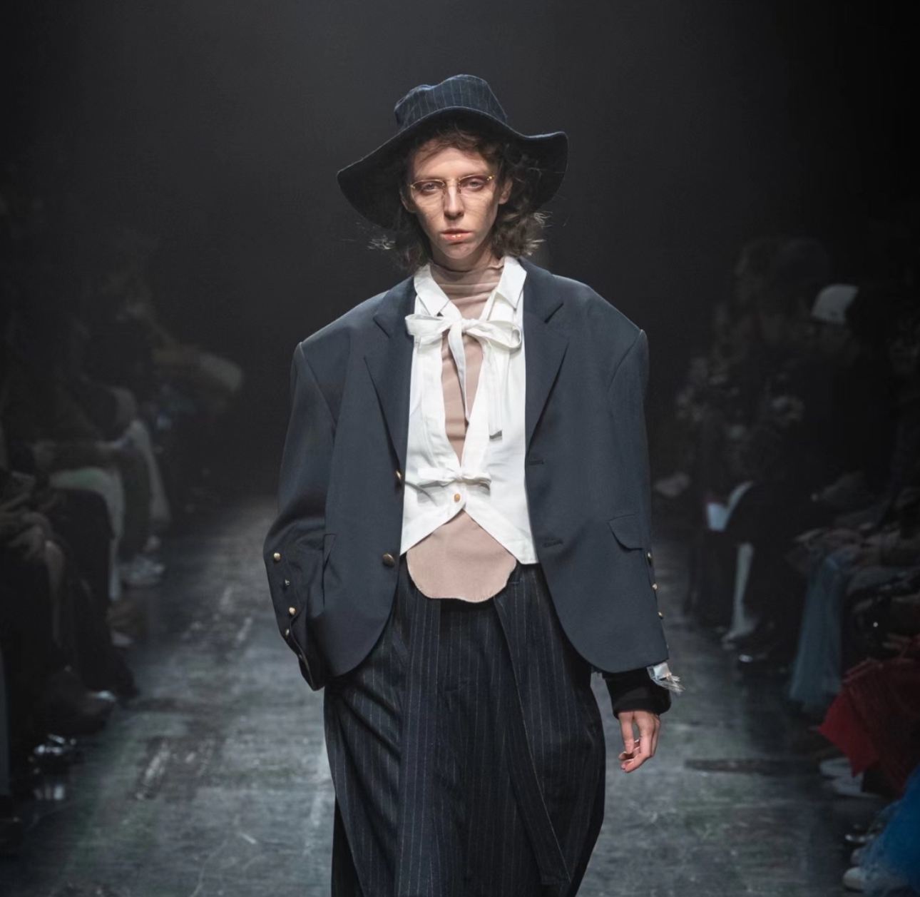 安娜直播间断码设计师休闲时尚百搭洋气女装，退货不包邮