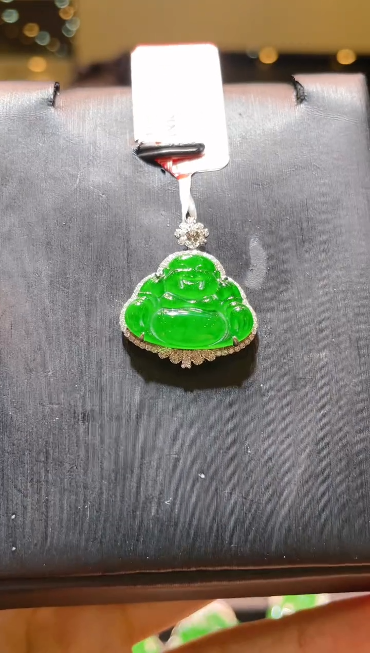 【闪购商品】翡翠吊坠(赠链)18K金镶嵌A47