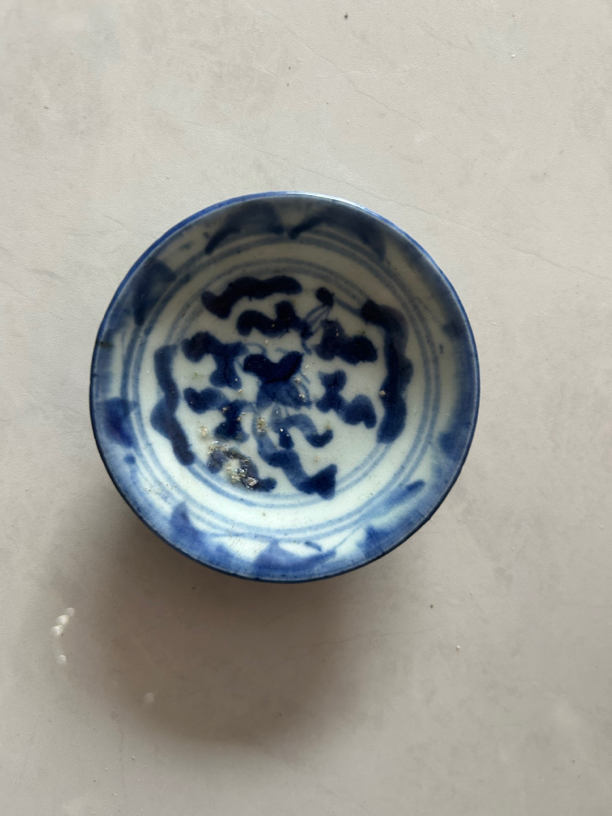青花小碟子一个全品手工小盘手绘蓝色款式陶瓷缠枝釉下青
