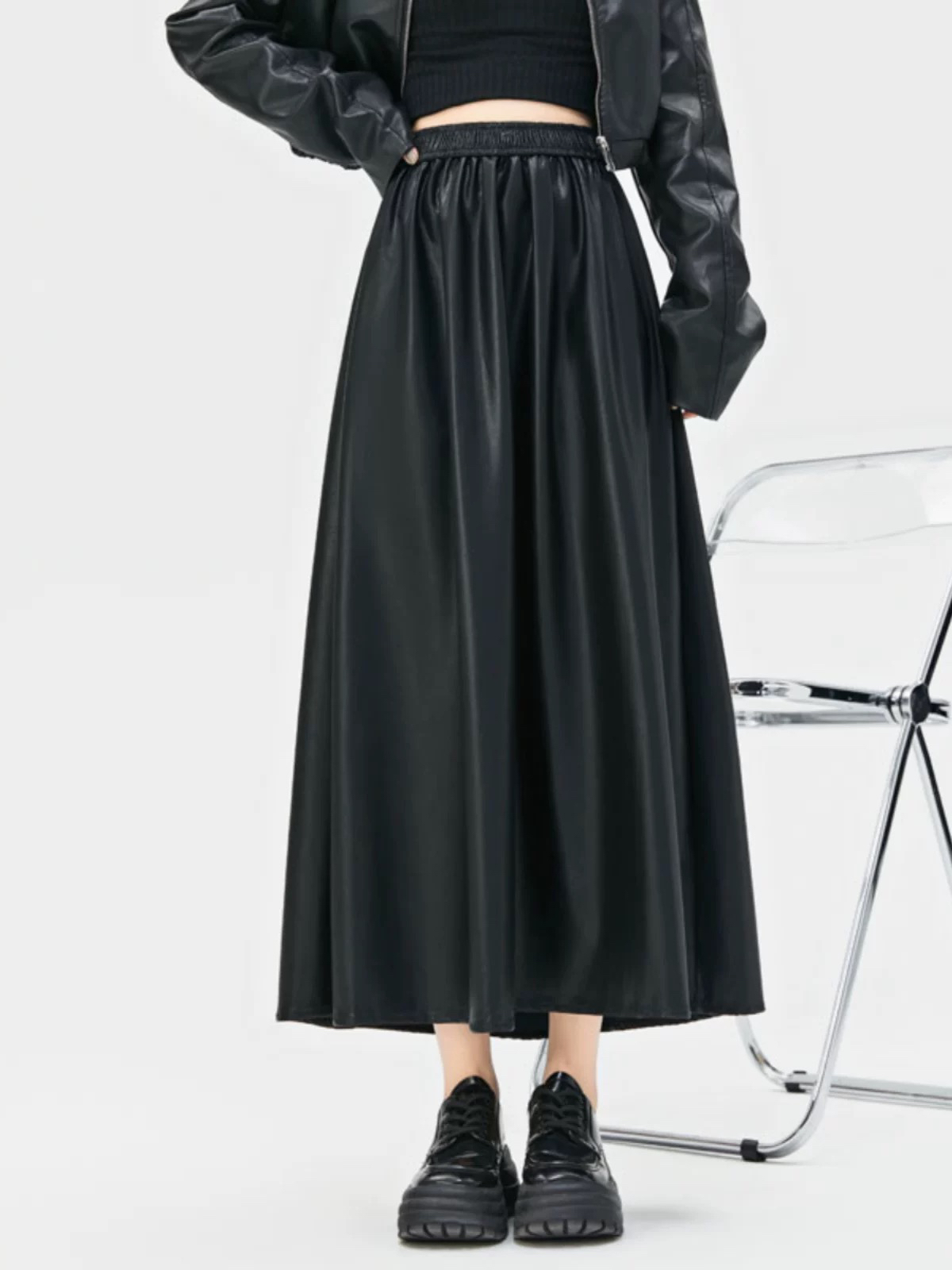 黑色pu皮半身裙女春秋复古高腰大摆伞裙高级感中长款遮胯a字长裙