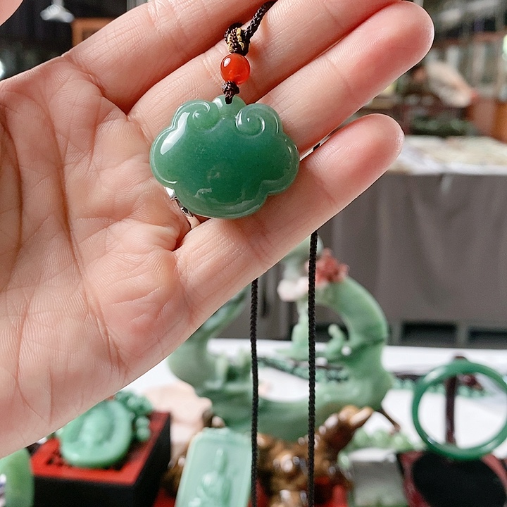 【闪购商品】密玉（石英质玉）颈饰未镶嵌