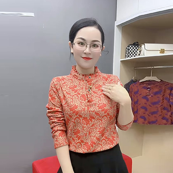 打底衫女加绒加厚秋冬季保暖气质长袖妈妈装时尚洋气碎花上衣显瘦