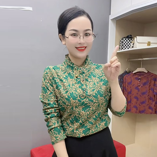 打底衫女秋冬季加绒保暖妈妈装显瘦百搭碎花中老年女装长袖上衣