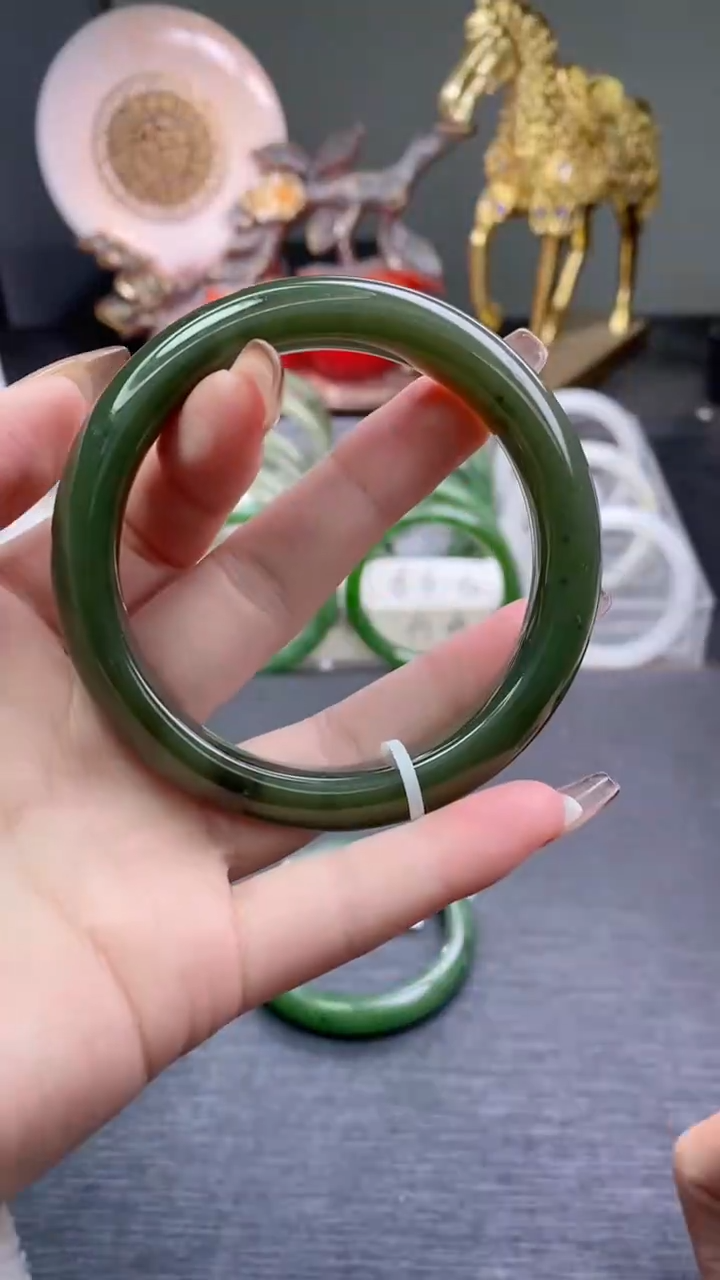 【闪购商品】和田玉手镯未镶嵌和田玉手镯