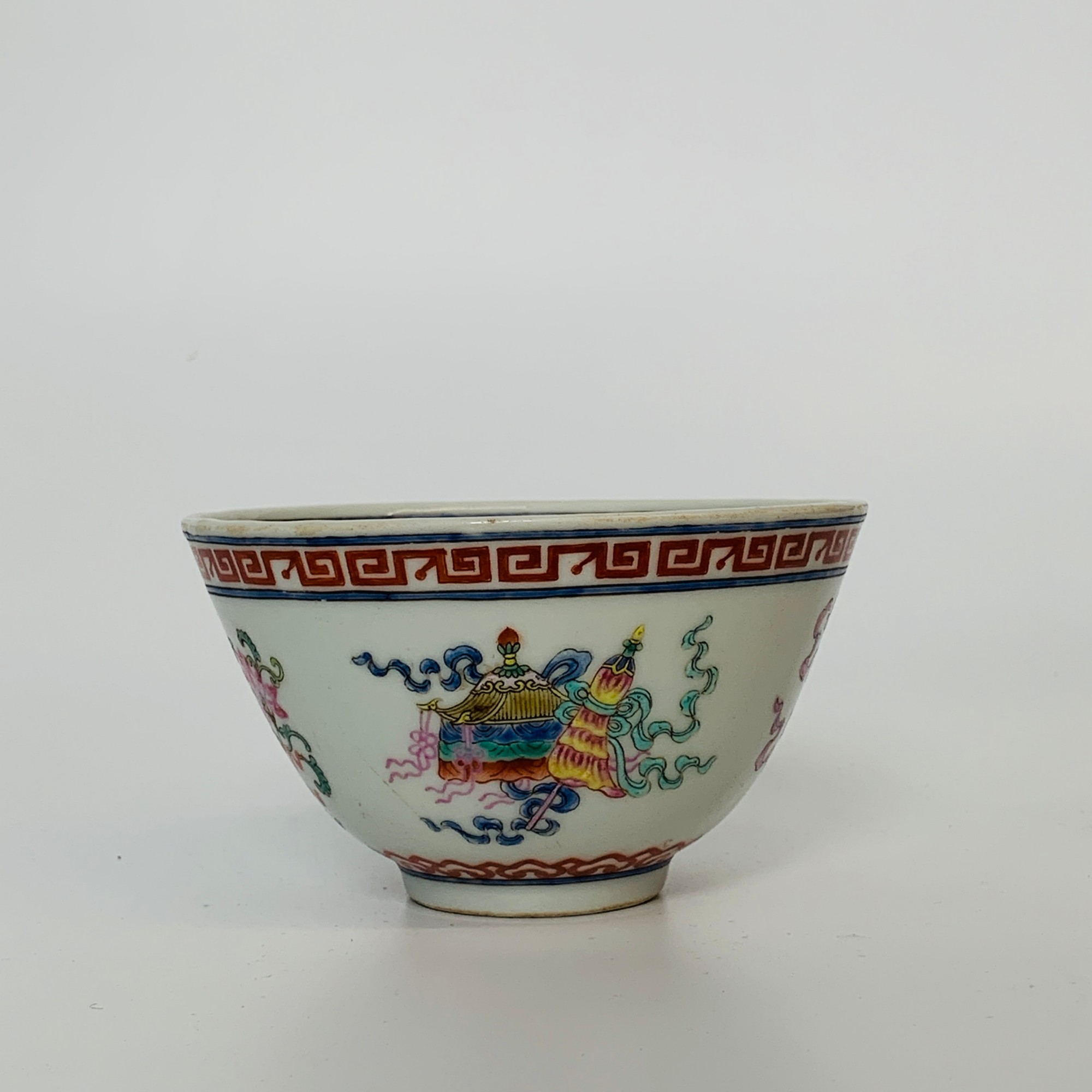 清同治·粉彩八宝纹杯C124WZB1204024