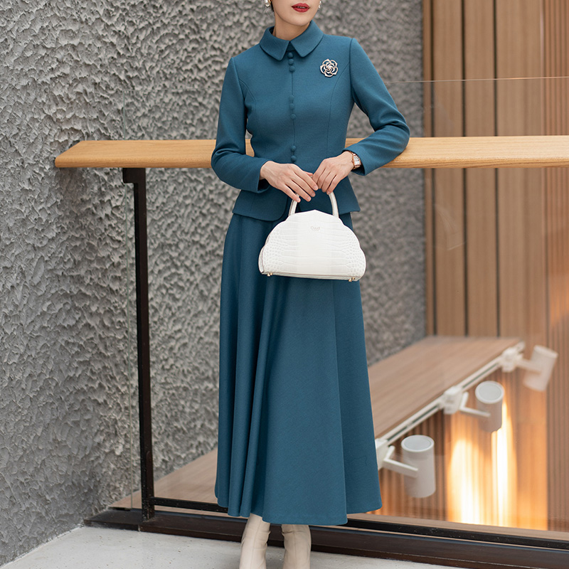 2024冬季新款兰绿色娃娃领大摆羊毛呢修身连衣裙套装春秋显瘦气质