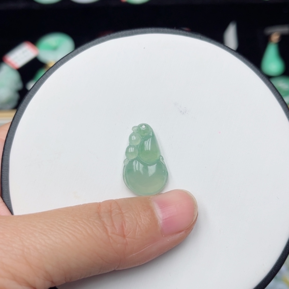 【闪购商品】翡翠颈饰未镶嵌许*月定制