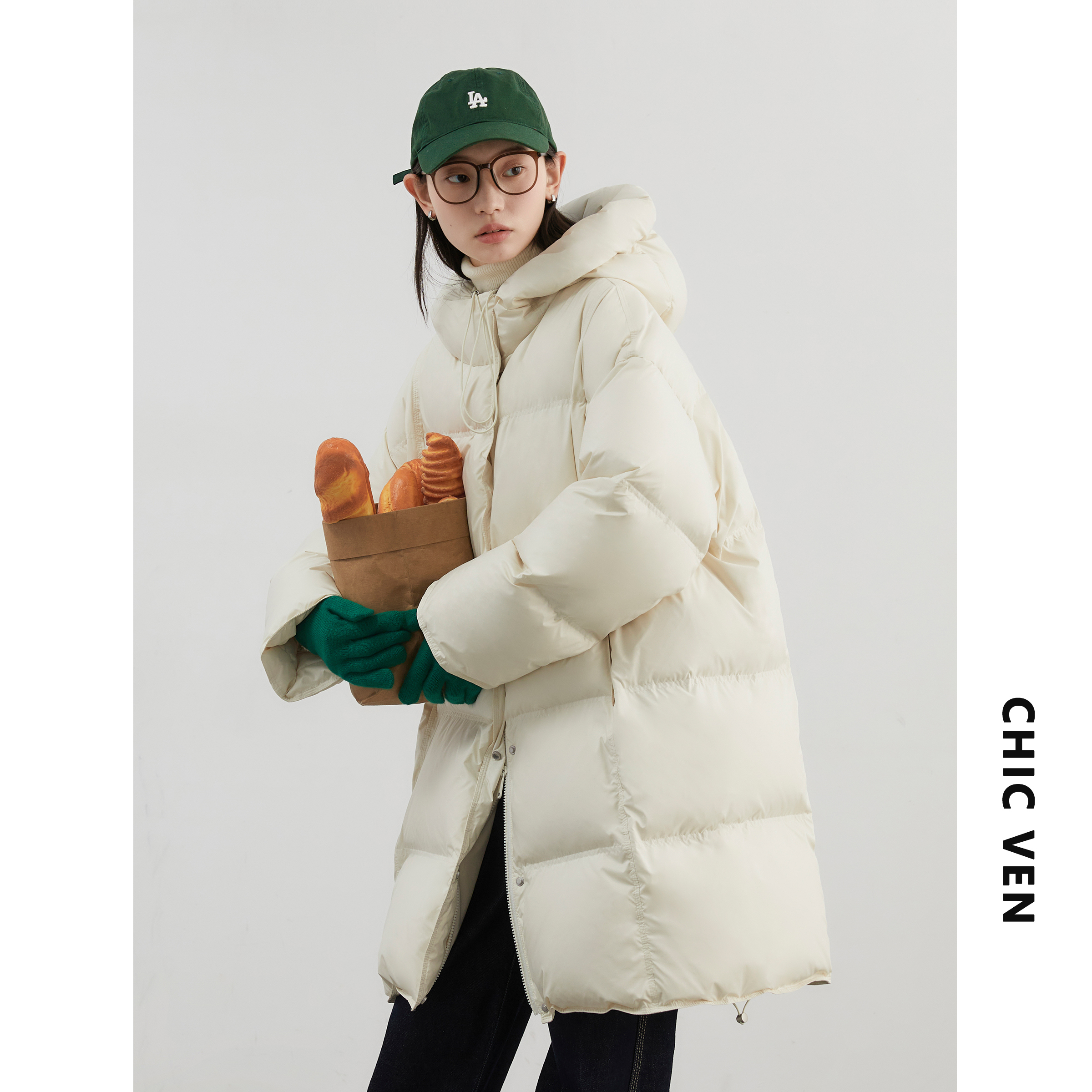 CHIC VEN冬季新款云朵感90白鸭绒外套中长款连帽羽绒服124DW10805