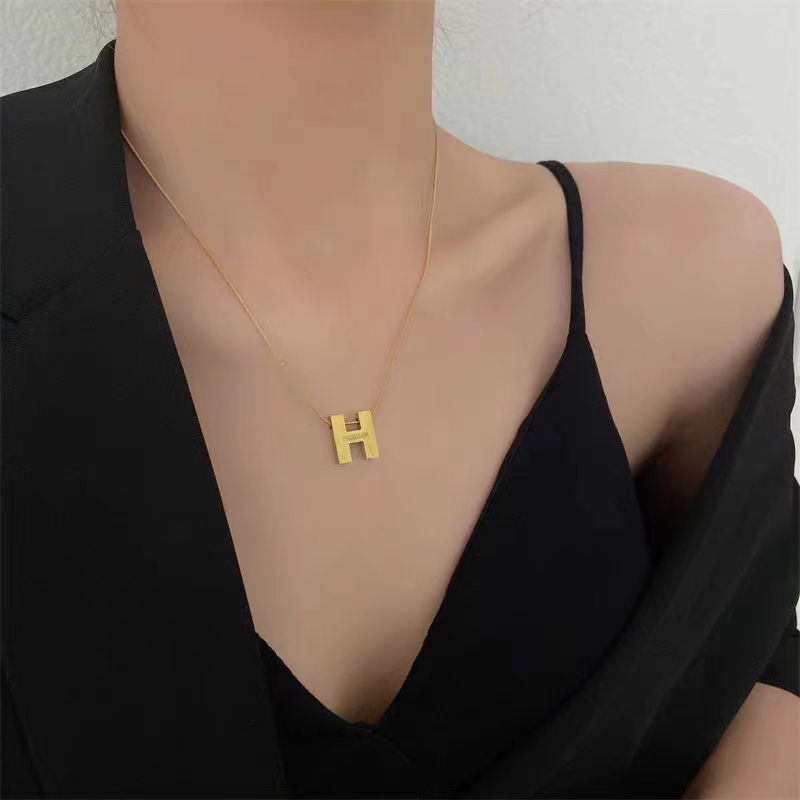 钛钢项链 欧美轻奢项链女简约气质款字母H网红饰品百搭款时尚小众