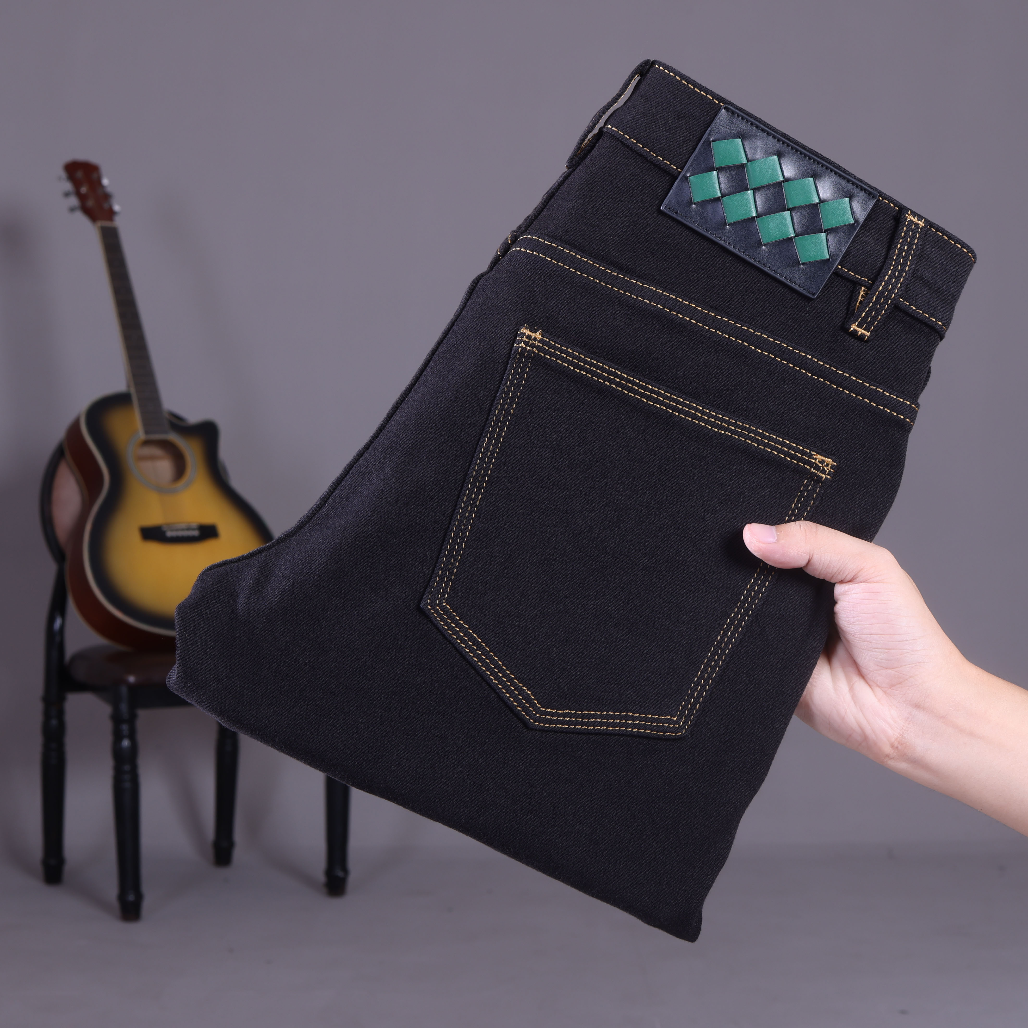 男士秋冬高端轻奢黑色小直筒牛仔裤不褪色时尚休闲百搭（广州货）