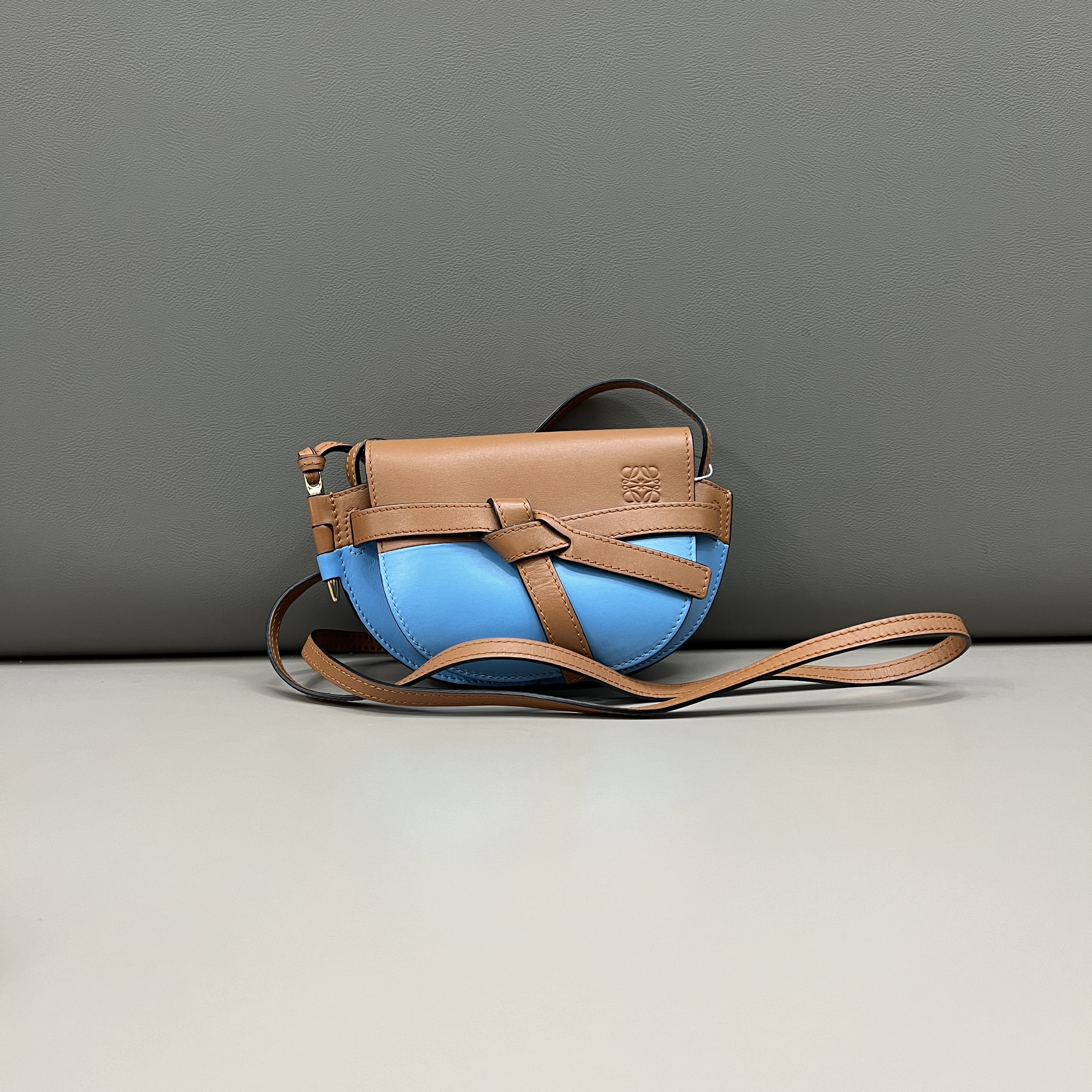 95新 LOEWE/罗意威 【文子姐专属】D221/mini马鞍/688022