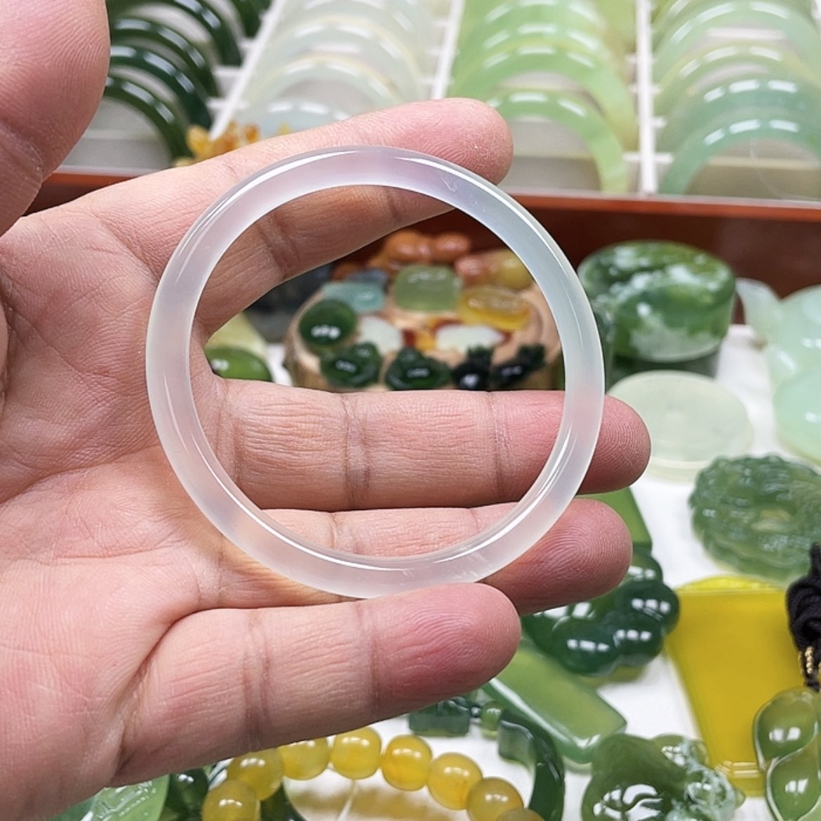【闪购商品】蛇纹石玉手镯未镶嵌?**@
