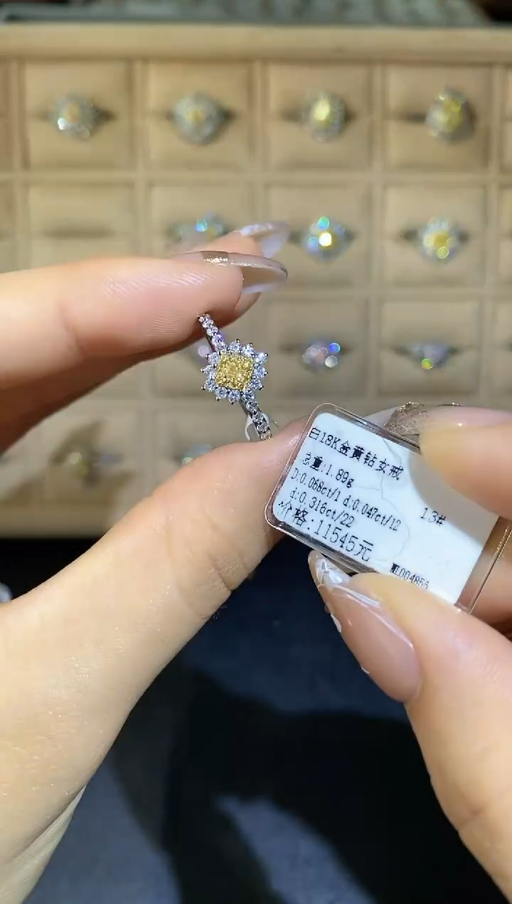 【闪购商品】钻石戒指/指环18K金镶嵌DHM 12