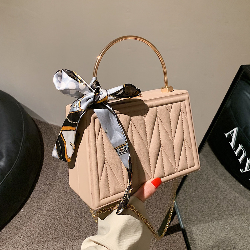 2026新款韩版百搭丝巾小方包手提高级感盒子包褶皱链条单肩斜挎包