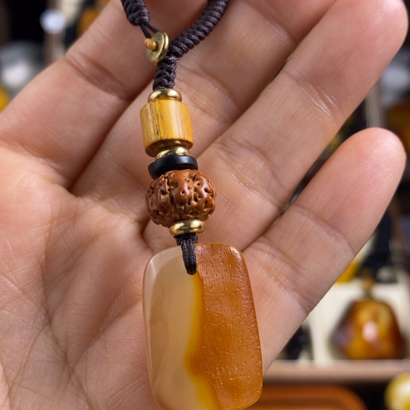 【闪购商品】蜜蜡裸石未镶嵌