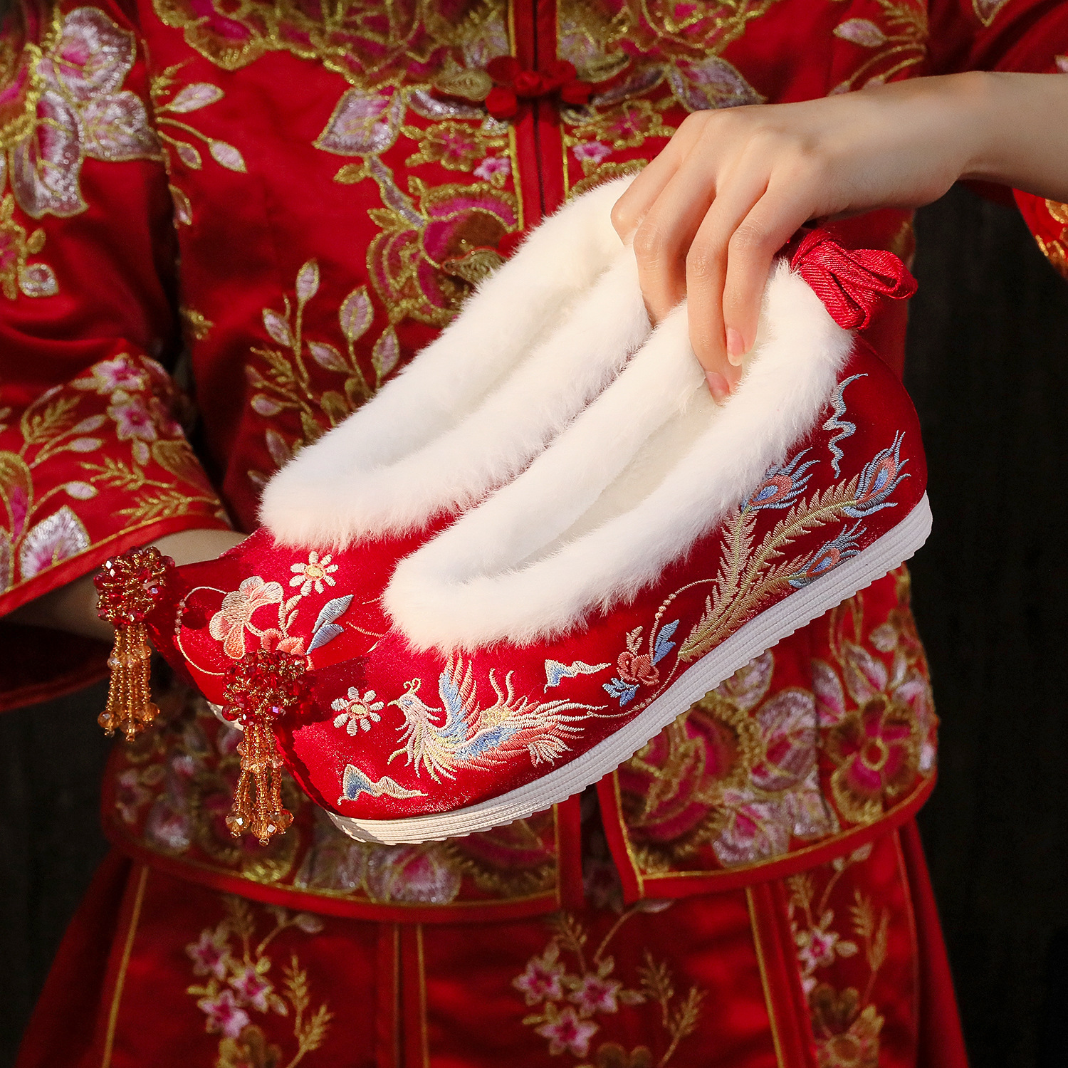 云芙鹿【凤凰】冬季新款高质量汉服鞋古风绣花鞋新娘秀禾婚鞋新中式