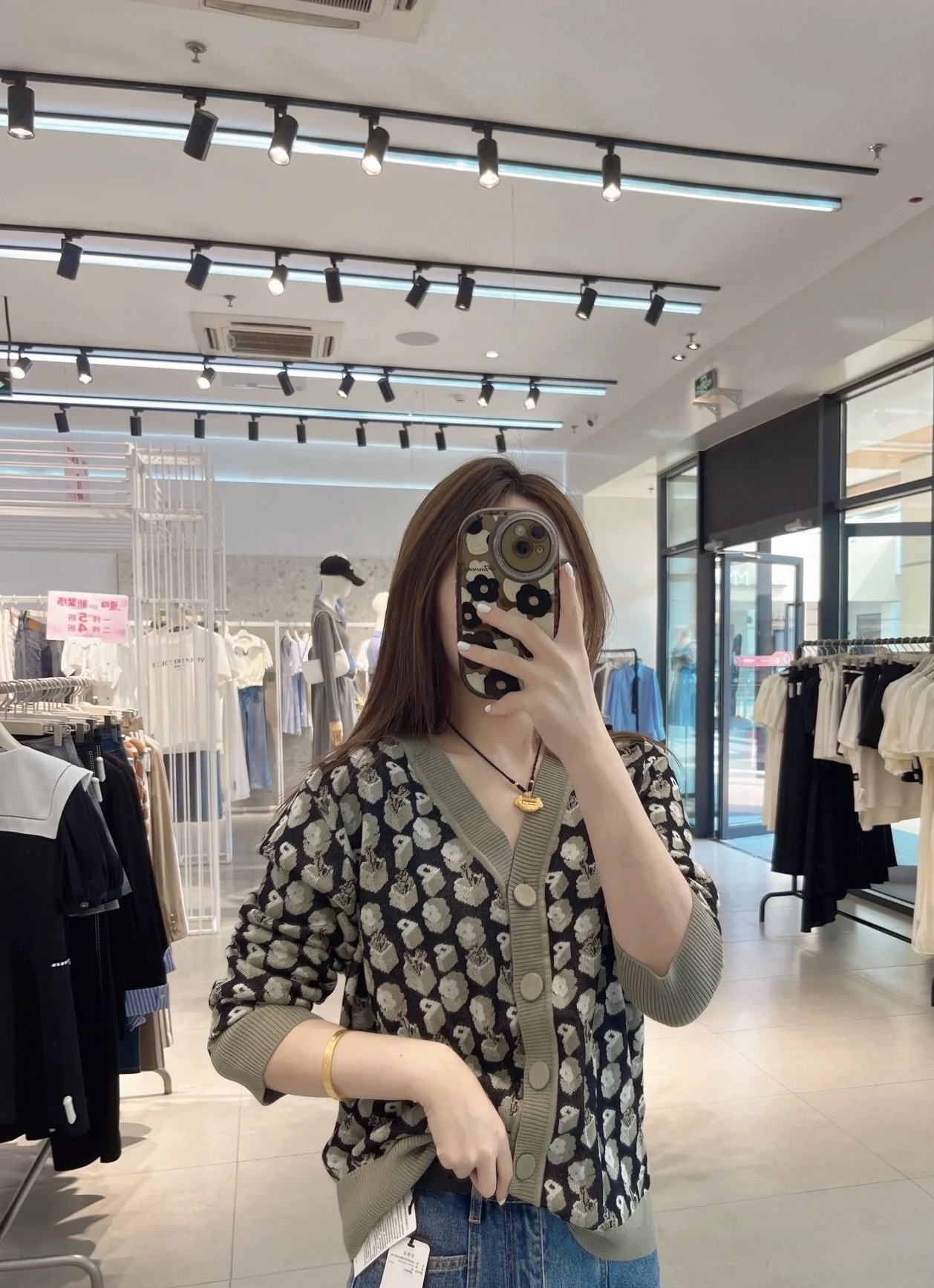 799【0242】主题纹样开衫（不含配饰）