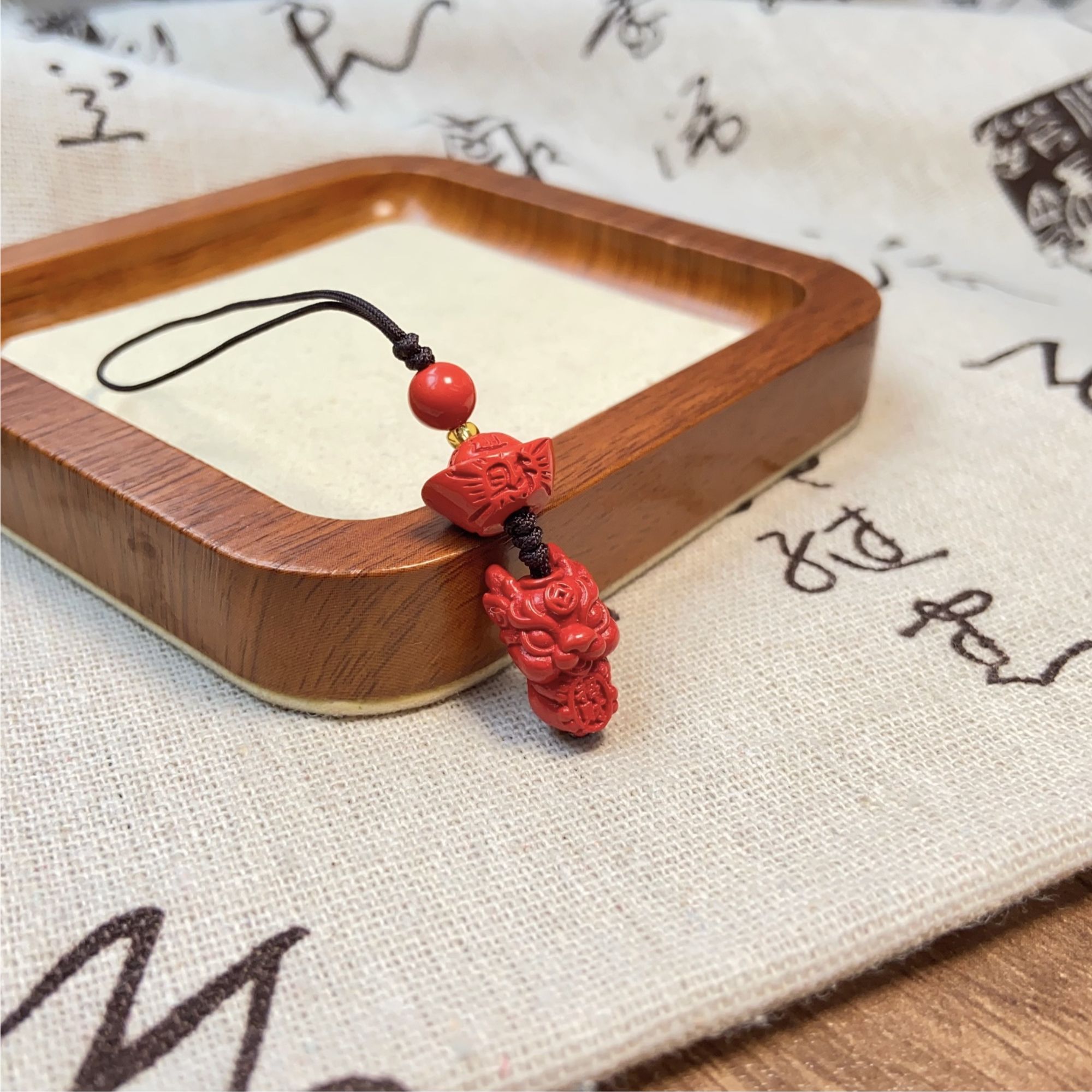 含辰砂工艺品压制朱砂手机挂