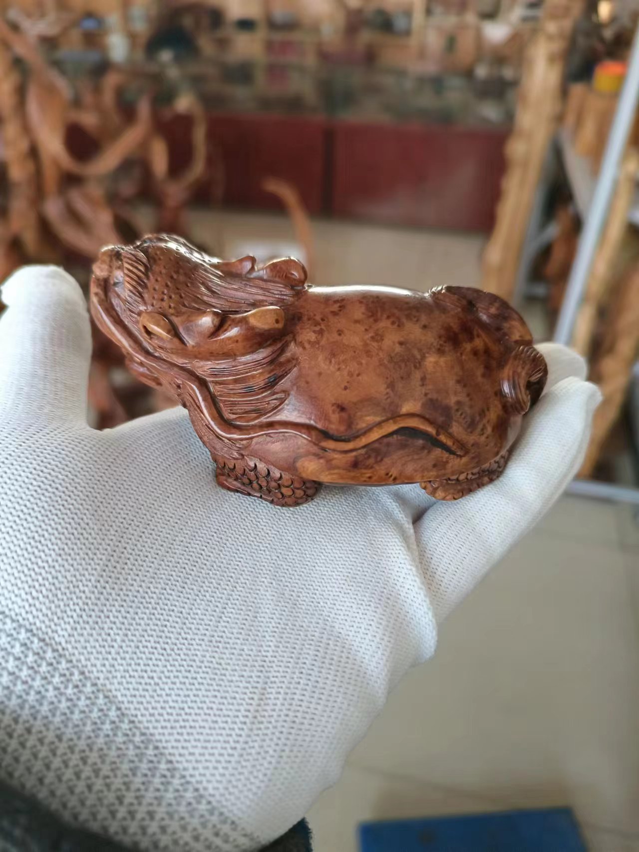 麻利疙瘩木榴花手把件《龙龟》