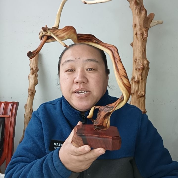 【闪购商品】亚太行崖柏成品摆件