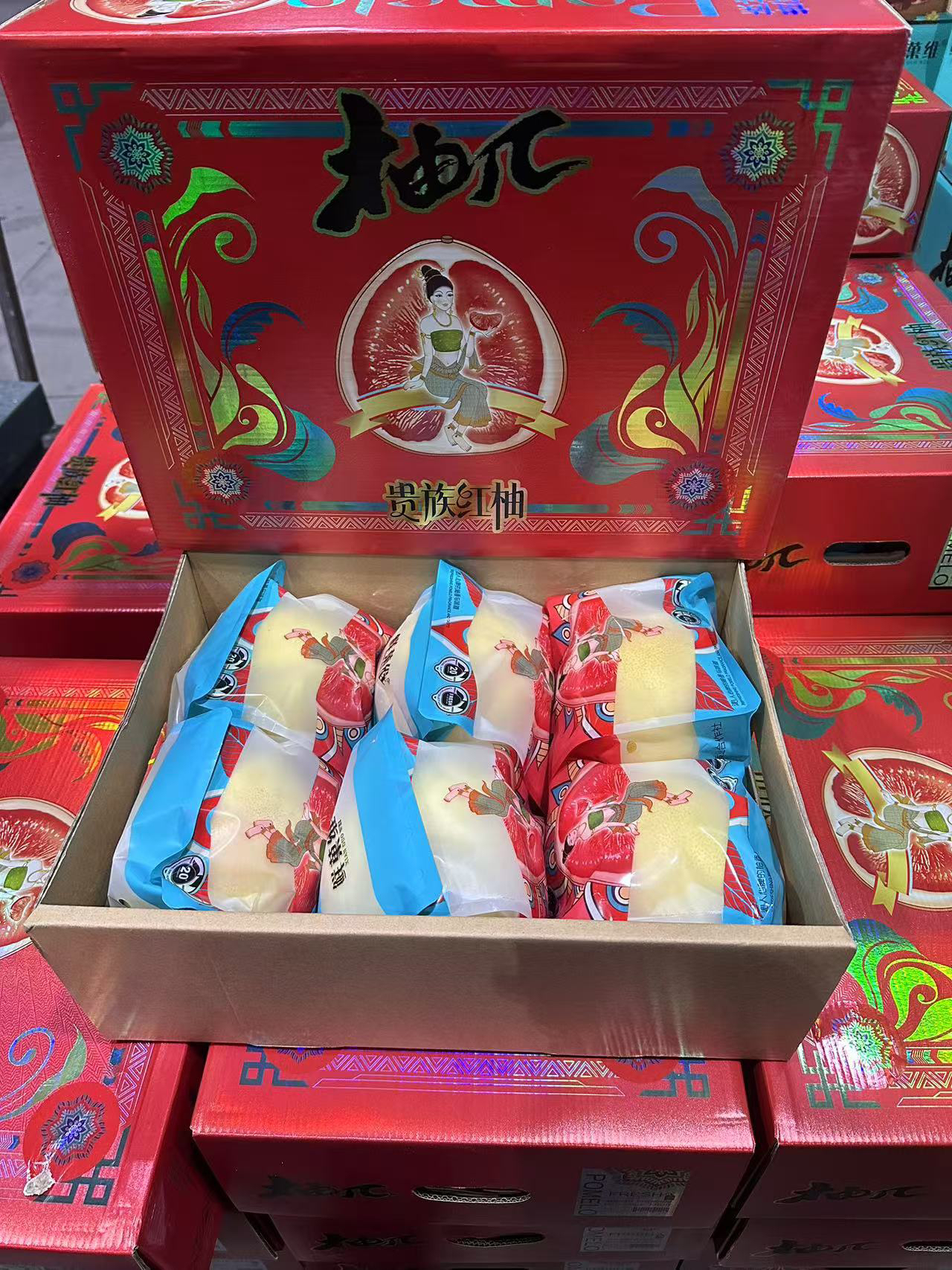 柚㭛 （非常嫩）多汁。备注可以扒好
