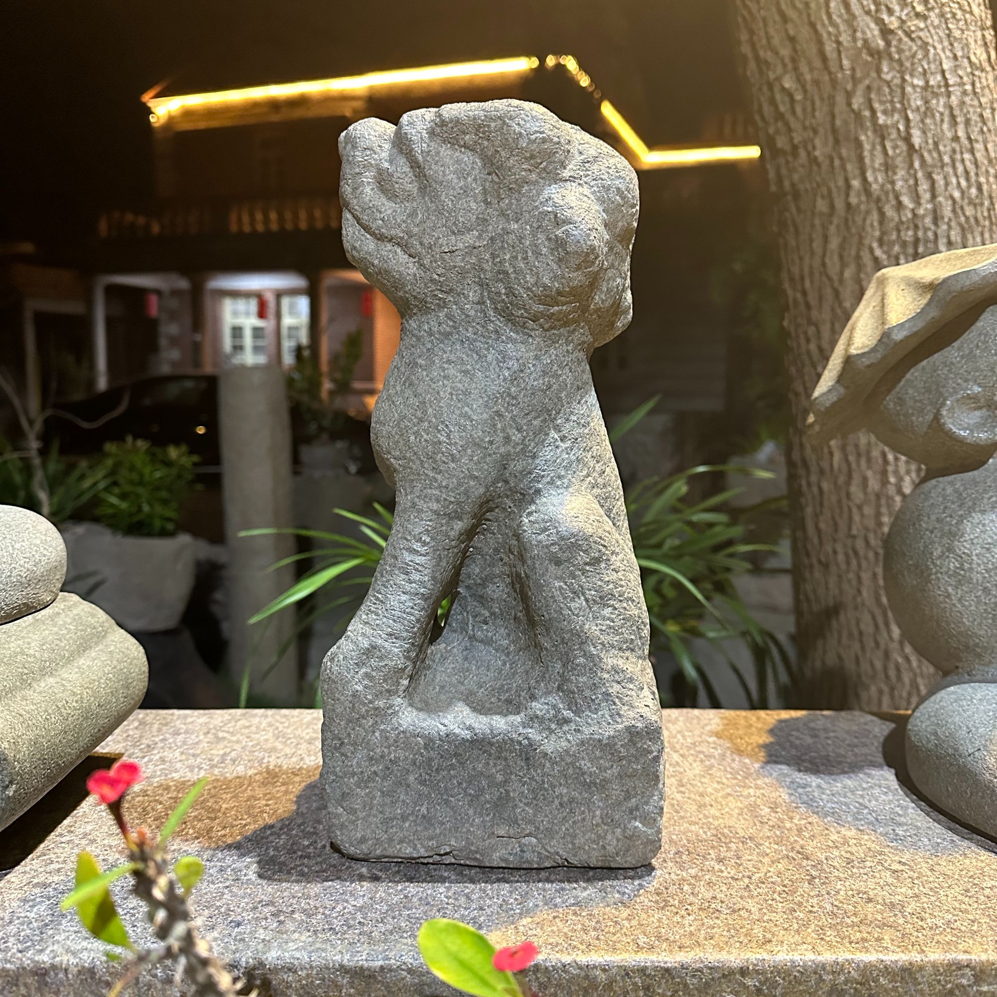 院景翁大号石狮子石雕坐狮仿旧狮子庭院景观摆件