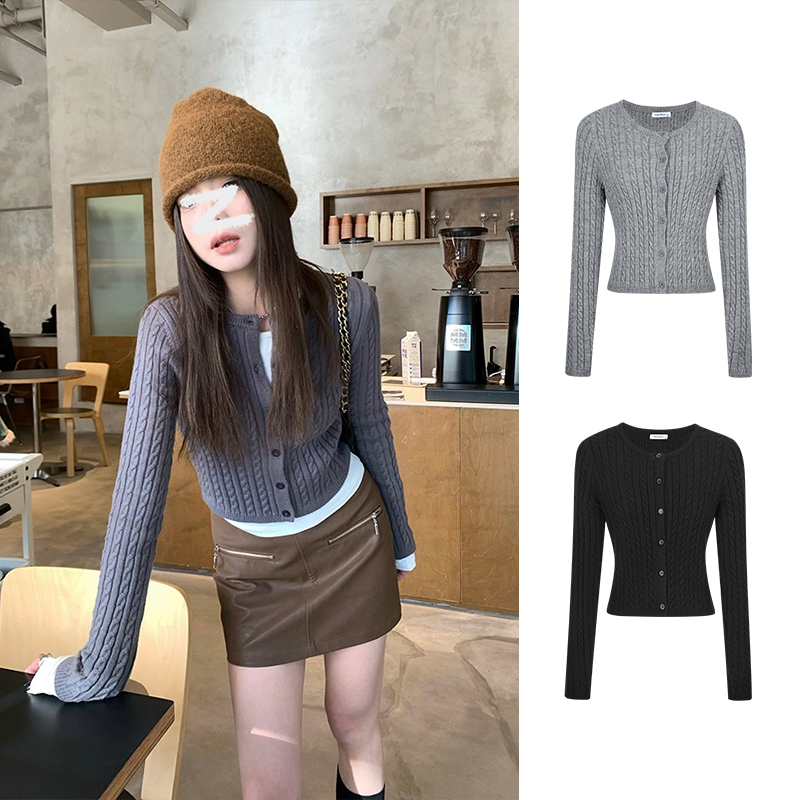 Moses Queen/魔西女王高级感灰色麻花针织衫甜辣修身短款毛衣开衫