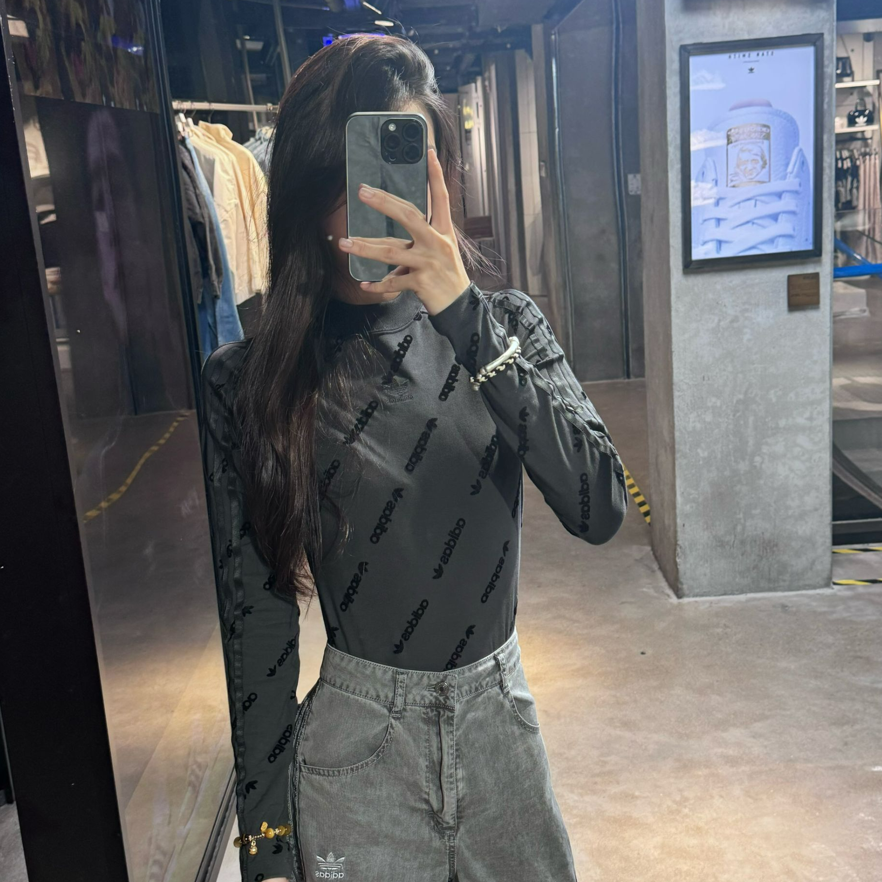 adidas三叶草新款时尚潮流休闲百搭满印logo长袖上衣JE8355 Y