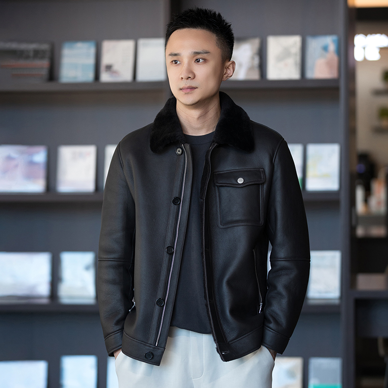 SHENGWEIYA/深棕色小美丽奴皮毛一体男士翻领休闲皮草外套冬6126