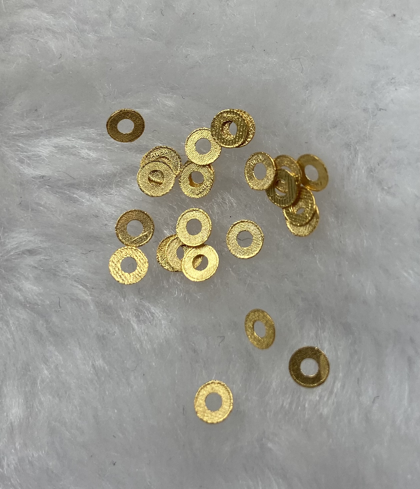 3.5MM18Ｋ金隔片三对