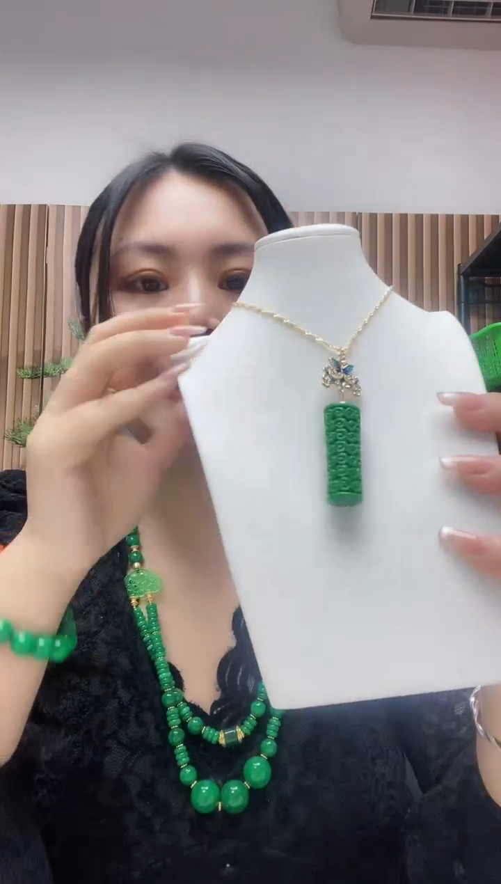 【闪购商品】查罗石耳钉合金221