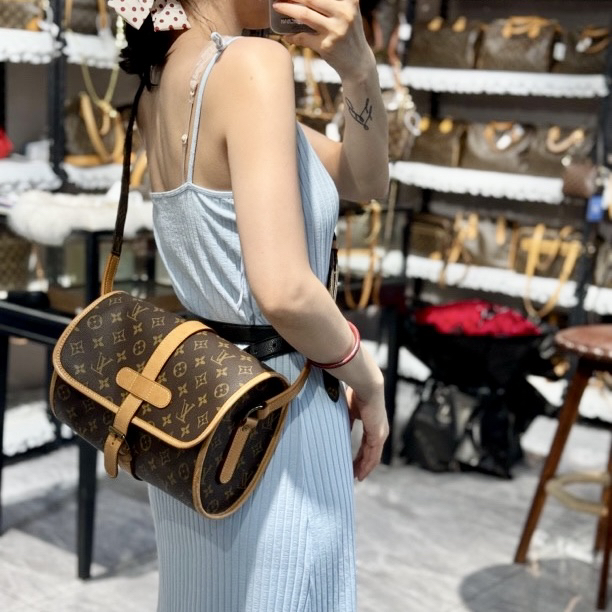 95新 LouisVuitton/路易威登 全原腰鼓，小号LY