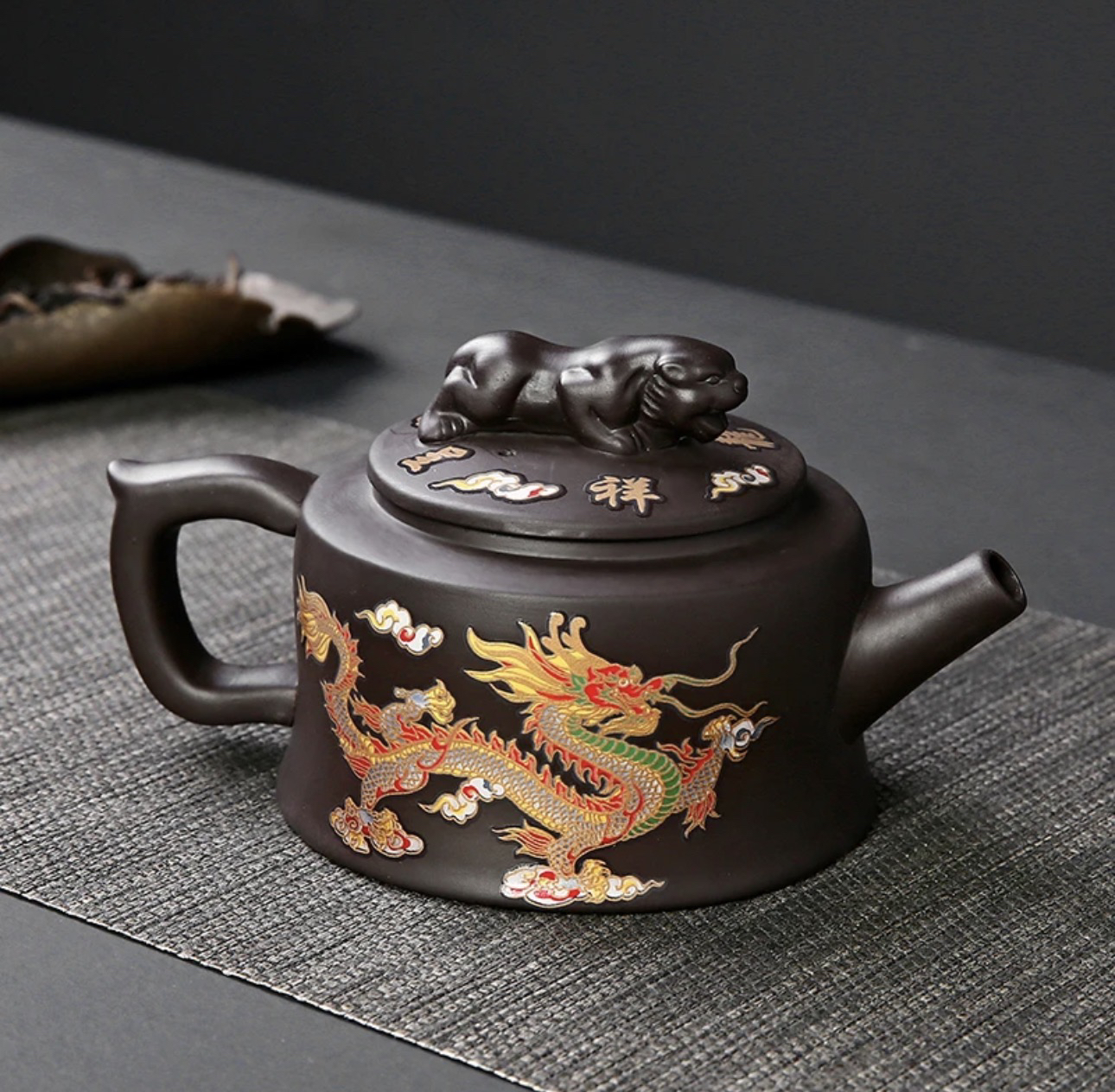 原矿手工井栏卧虎藏龙变色紫砂凤鸣壶