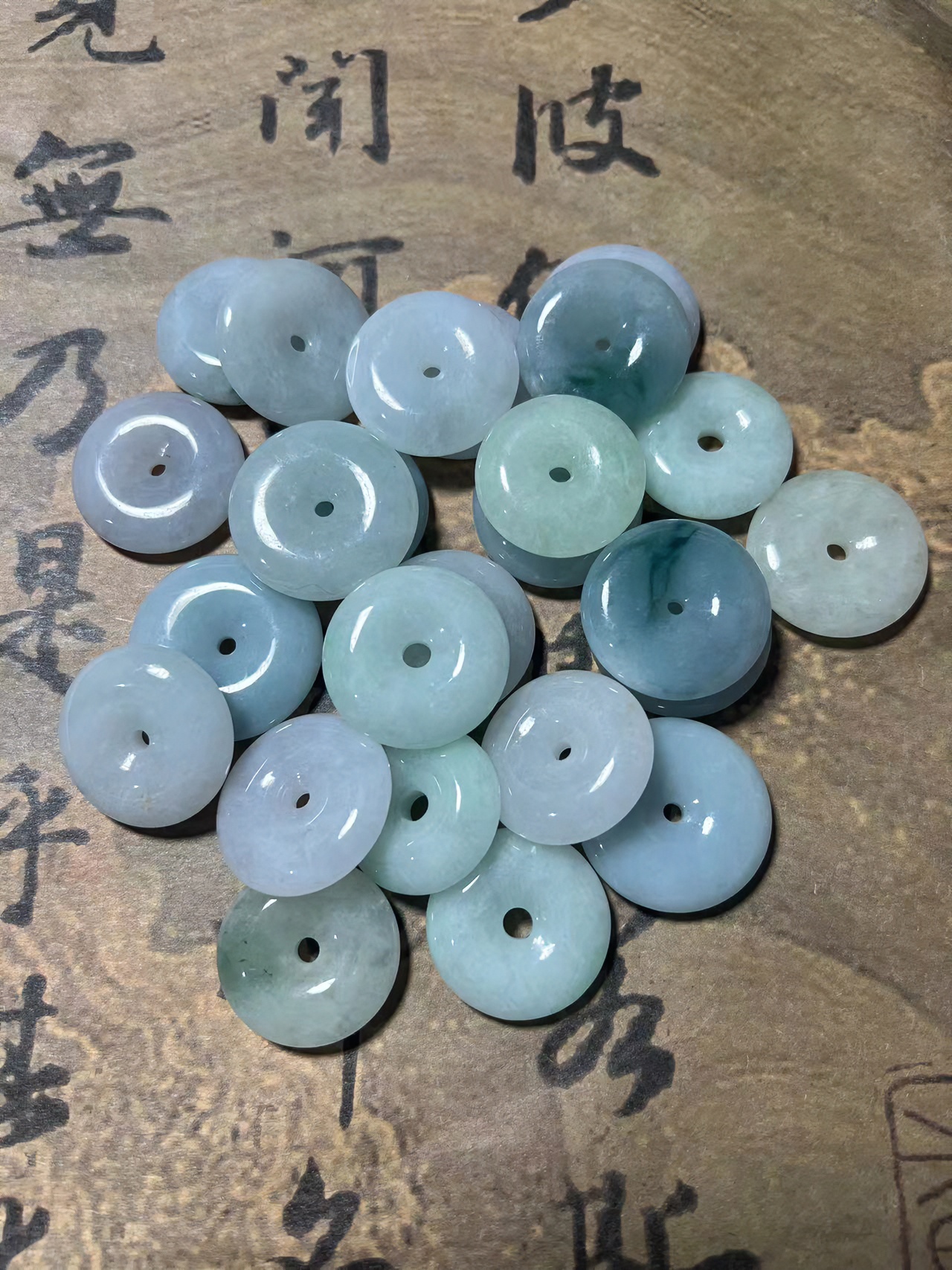 天然翡翠平安扣吊坠1个（约23*5）（不接受备注随机发货）